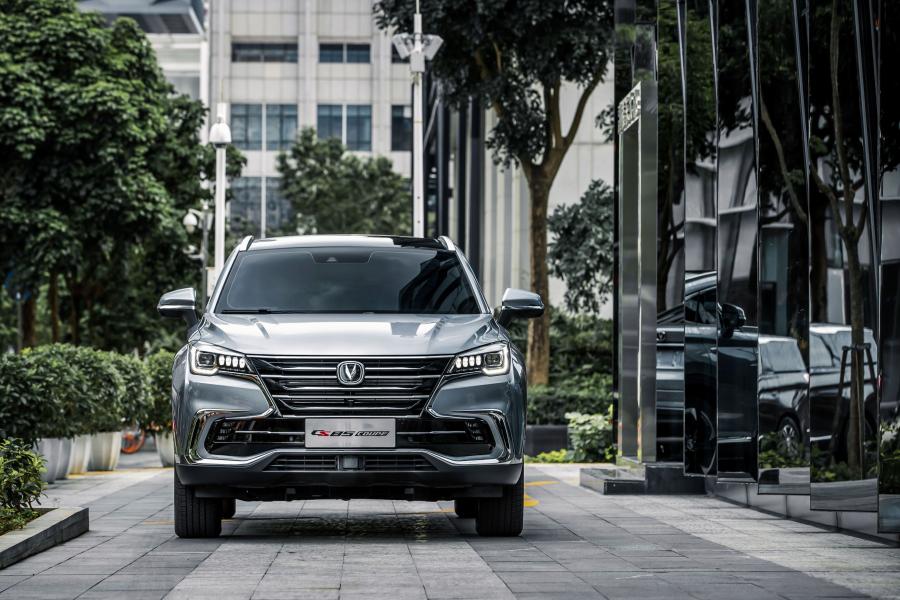  ChangAn CS85 Coupe 2019 года  (фото 2 из 26)